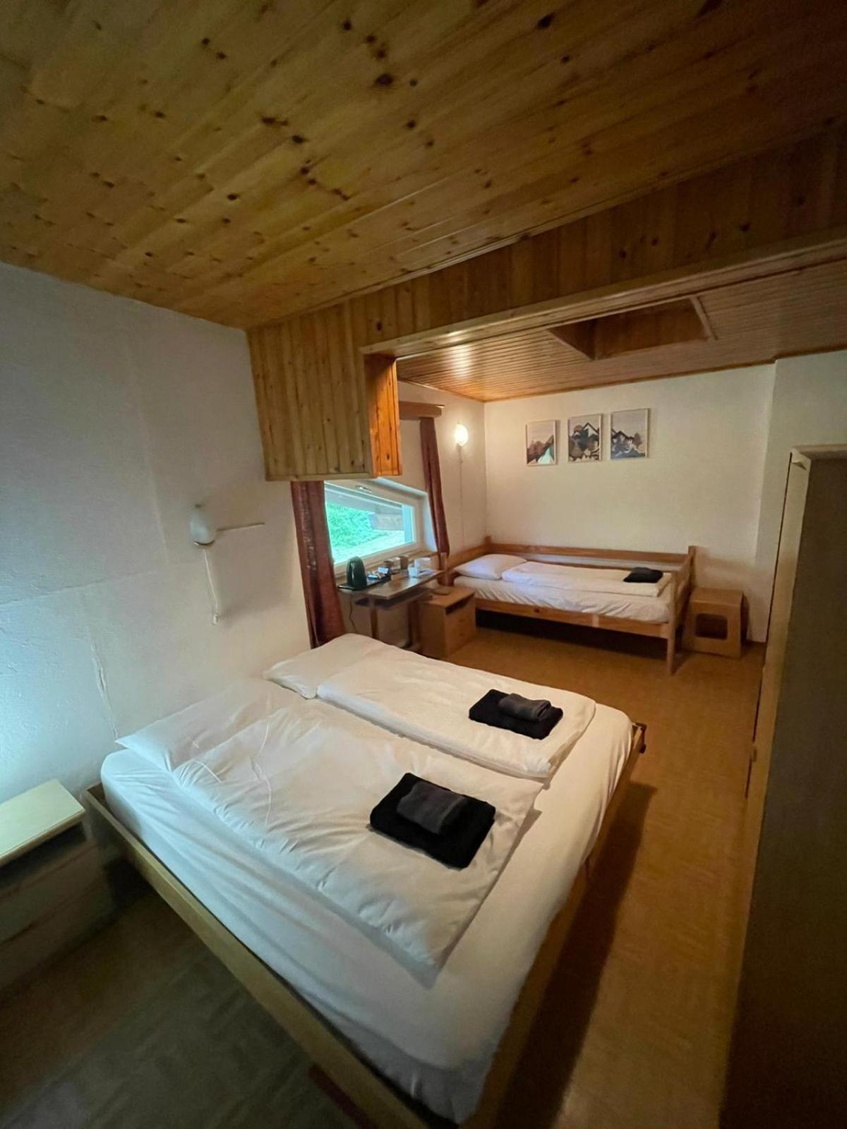Picchio Rosso - Stanza Privata Con Bagno In Val Di Fassa Hotel Pera Eksteriør billede