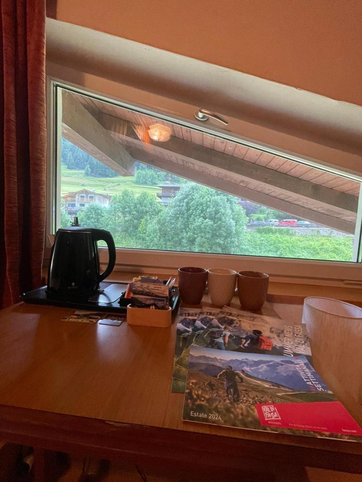 Picchio Rosso - Stanza Privata Con Bagno In Val Di Fassa Hotel Pera Eksteriør billede